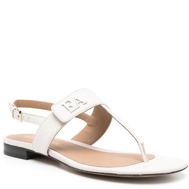 Basutės moterims, Kūno, Sandal