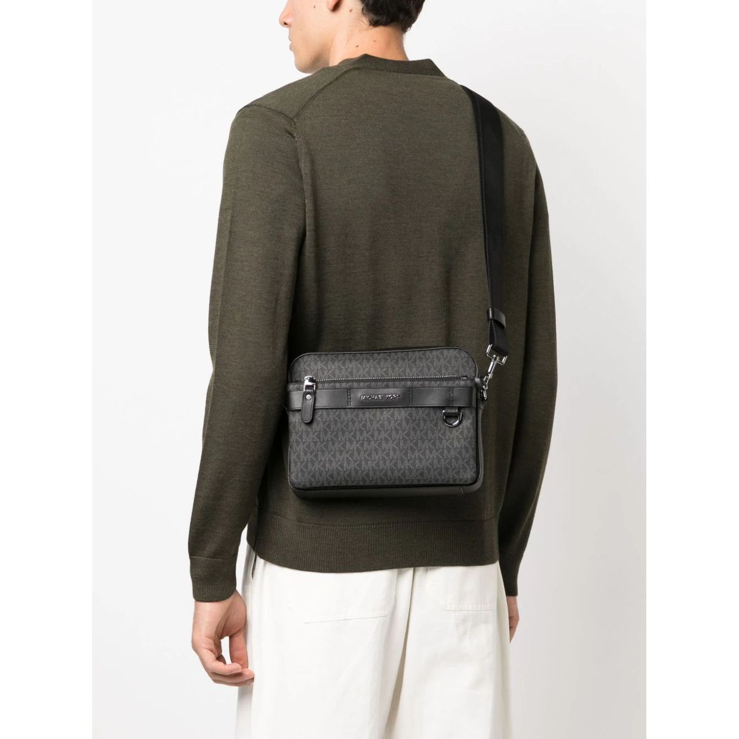 MICHAEL KORS Rankinė per petį vyrams, Juoda, Dual crossbody 3